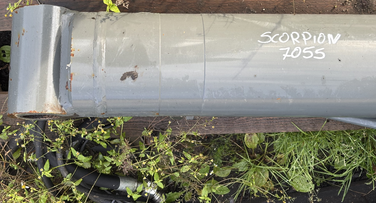 Claas Scorpion 7055 Siłownik Podnoszenia 0013048390 00 1304 839 0 - Гидравлический цилиндр для Телескопических погрузчиков: фото 2 Claas Scorpion 7055 Siłownik Podnoszenia 0013048390 00 1304 839 0 - Гидравлический цилиндр для Телескопических погрузчиков: фото 2