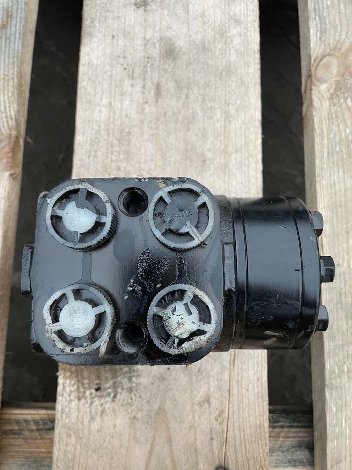 Eaton XCEL45 - orbitrol 401-1525-04 - Гидравлика: фото 2 Eaton XCEL45 - orbitrol 401-1525-04 - Гидравлика: фото 2