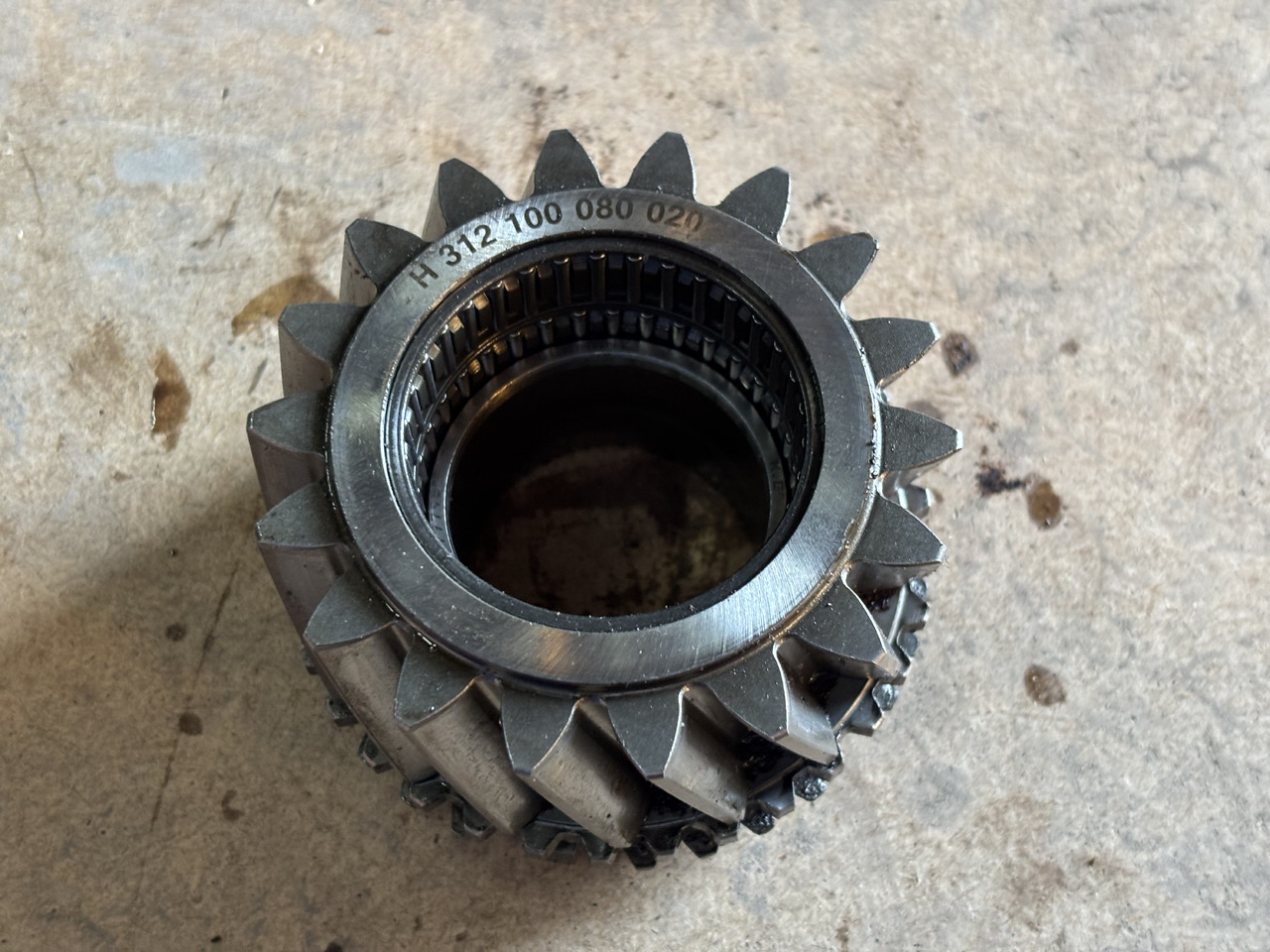 Fendt 307 308 309 310 311 312 Koło Zębate Walcowe 312100080020 - Трансмиссия для Сельскохозяйственной техники: фото 1 Fendt 307 308 309 310 311 312 Koło Zębate Walcowe 312100080020 - Трансмиссия для Сельскохозяйственной техники: фото 1