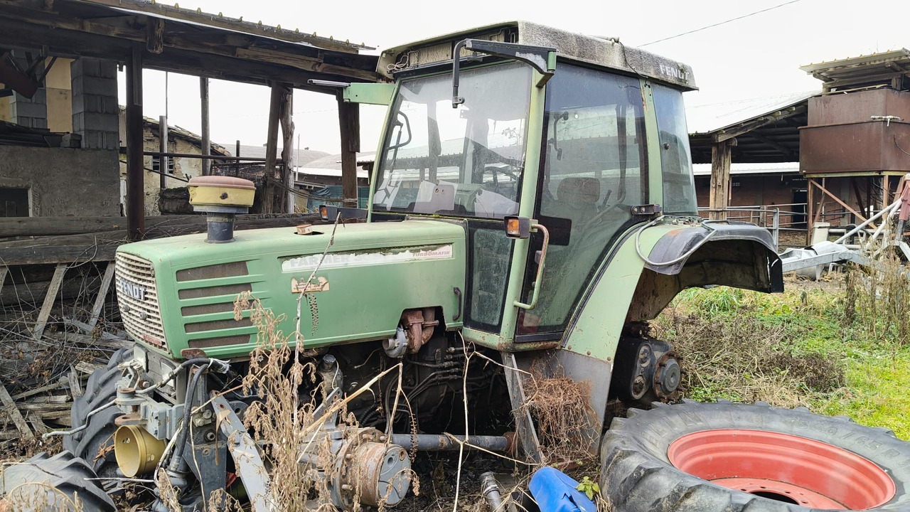 Fendt 309 - na części - ramiona mocowania lusterek - Зеркало заднего вида для Тракторов: фото 1 Fendt 309 - na części - ramiona mocowania lusterek - Зеркало заднего вида для Тракторов: фото 1