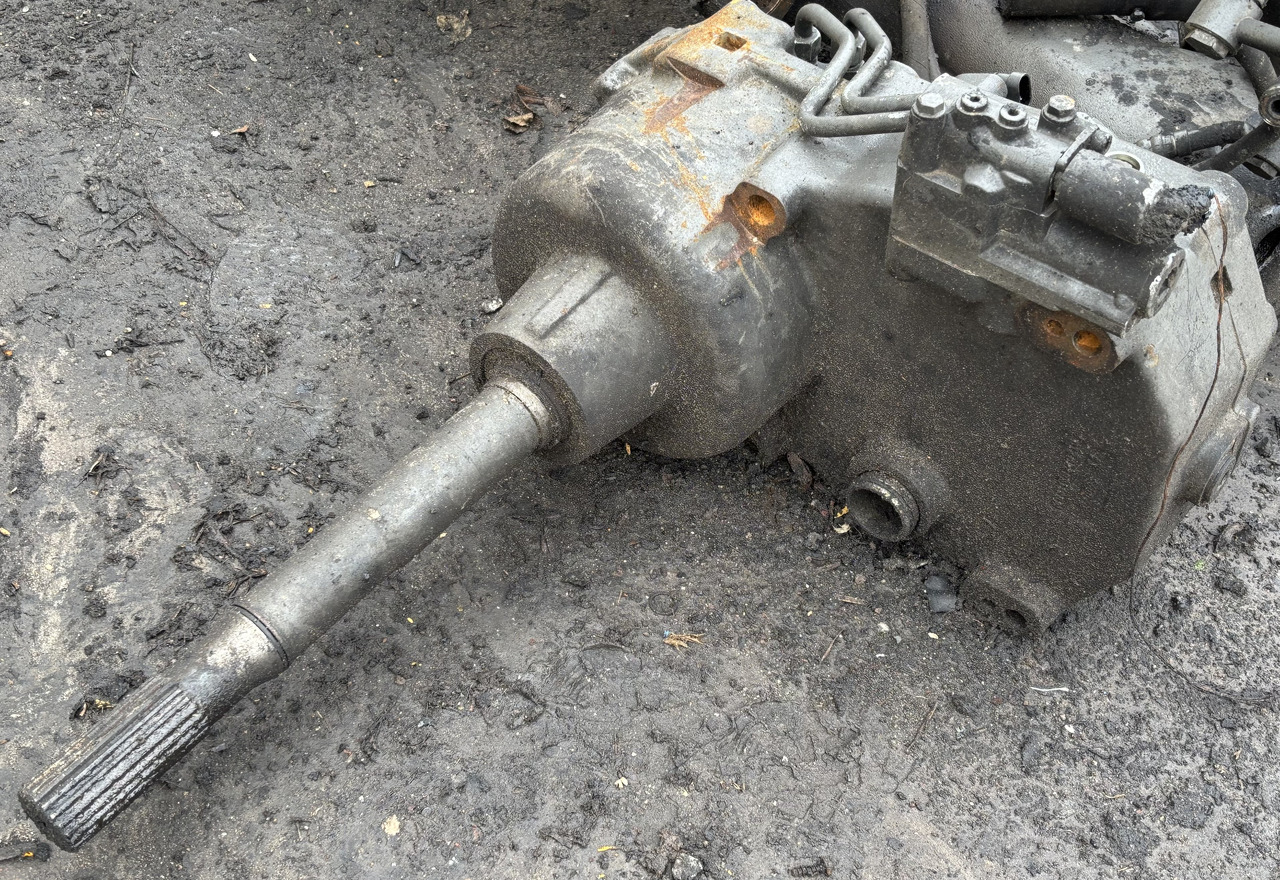 Fendt 924 928 930 936 Tylni WOM PTO Przekładnia Tylna 931150200320 931150200511 931150200311 - Трансмиссия для Сельскохозяйственной техники: фото 2 Fendt 924 928 930 936 Tylni WOM PTO Przekładnia Tylna 931150200320 931150200511 931150200311 - Трансмиссия для Сельскохозяйственной техники: фото 2