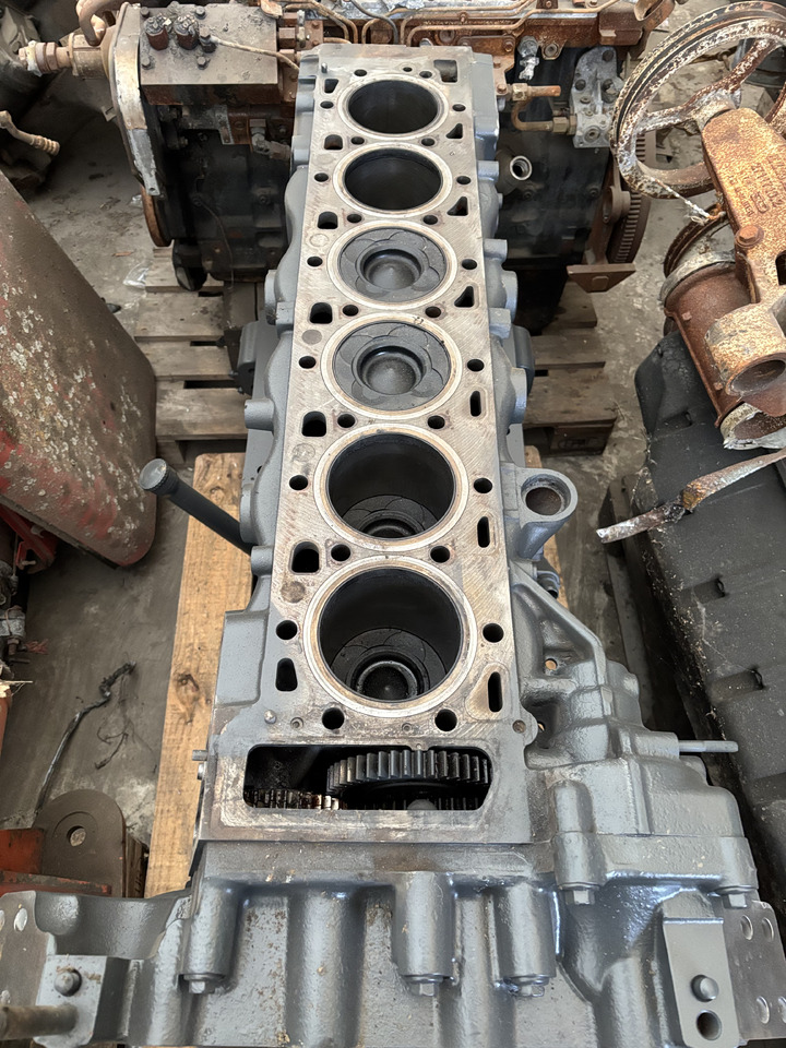 Fendt 946 GEN 7 D1556LE523 MAN Słupek Kompletny - Двигатель и запчасти для Тракторов: фото 2 Fendt 946 GEN 7 D1556LE523 MAN Słupek Kompletny - Двигатель и запчасти для Тракторов: фото 2