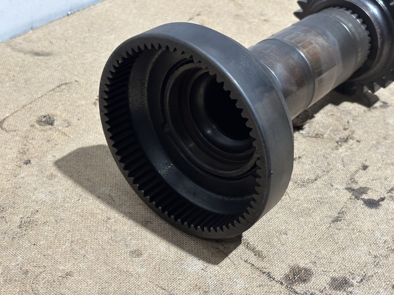 Fendt AGCO 920 924 926 930 Skrzynia Biegów Wał Wałek CZĘŚĆI M934100082040 - Коробка передач для Сельскохозяйственной техники: фото 2 Fendt AGCO 920 924 926 930 Skrzynia Biegów Wał Wałek CZĘŚĆI M934100082040 - Коробка передач для Сельскохозяйственной техники: фото 2