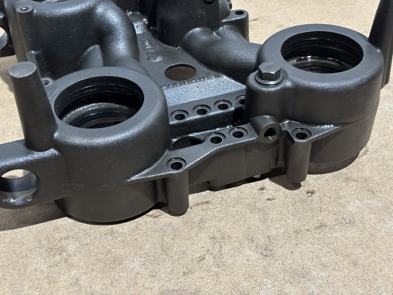 Fendt AGCO ML200 920 924 926 930 Skrzynia Biegów Obudowa M916101430012 - Коробка передач для Сельскохозяйственной техники: фото 4 Fendt AGCO ML200 920 924 926 930 Skrzynia Biegów Obudowa M916101430012 - Коробка передач для Сельскохозяйственной техники: фото 4