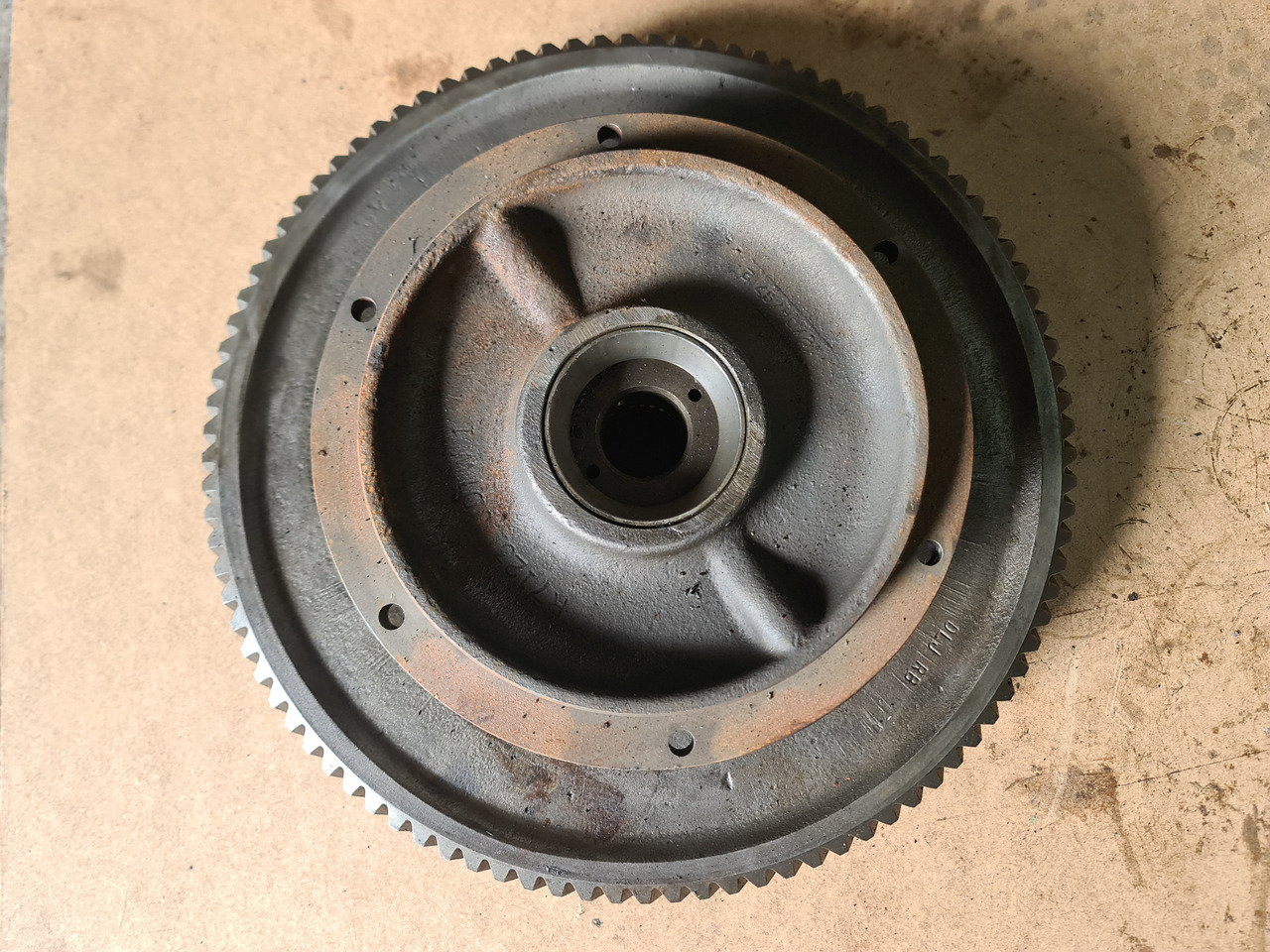 John Deere 4650, 4850 Bęben Sprzęgła WOM Sprzęgło Bieg R70932 AR95409 R71231 - Сцепление и запчасти для Сельскохозяйственной техники: фото 1 John Deere 4650, 4850 Bęben Sprzęgła WOM Sprzęgło Bieg R70932 AR95409 R71231 - Сцепление и запчасти для Сельскохозяйственной техники: фото 1