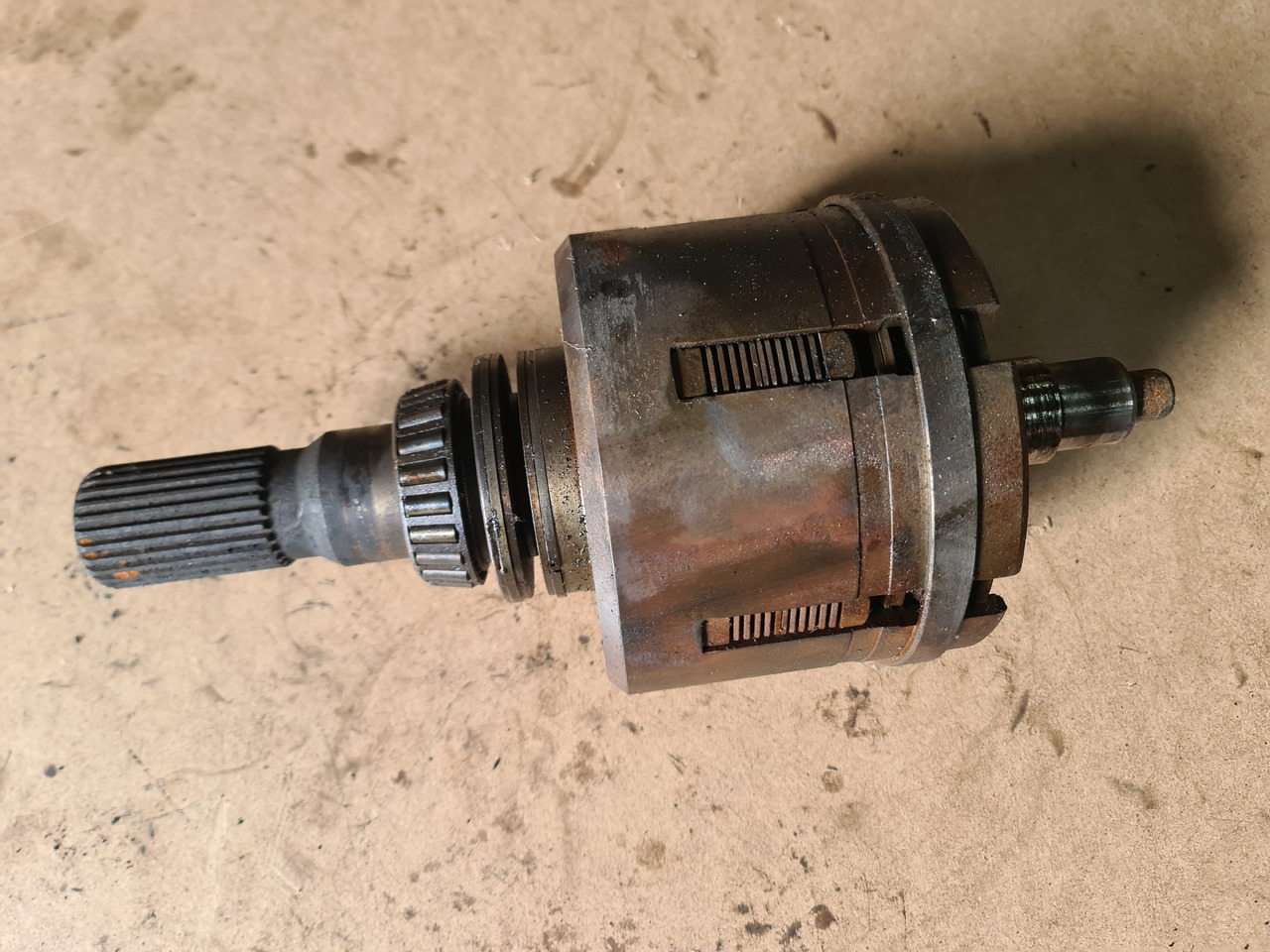 John Deere 4650 4850 Kosz Sprzęgła RE38834 RE12533 RE13950 RE19698 - Сцепление и запчасти для Сельскохозяйственной техники: фото 4 John Deere 4650 4850 Kosz Sprzęgła RE38834 RE12533 RE13950 RE19698 - Сцепление и запчасти для Сельскохозяйственной техники: фото 4