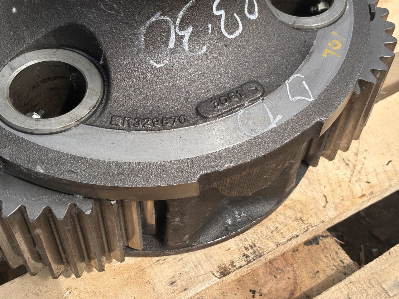John Deere 8330 Jarzmo Trzymak Satelit Satelity R153620 R560122 R554198 R224672 - Трансмиссия для Сельскохозяйственной техники: фото 5 John Deere 8330 Jarzmo Trzymak Satelit Satelity R153620 R560122 R554198 R224672 - Трансмиссия для Сельскохозяйственной техники: фото 5