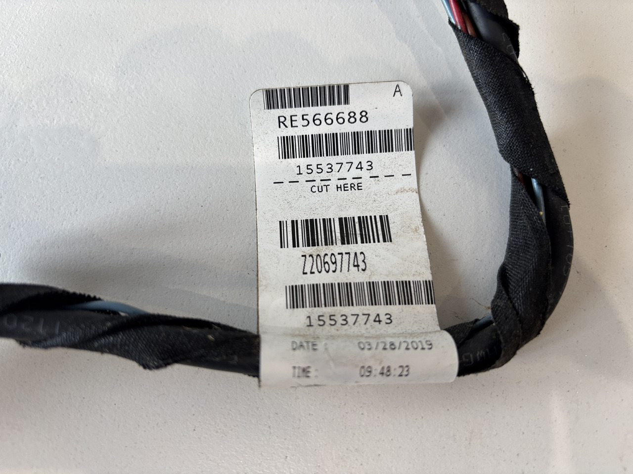 John Deere seria 6000 7000 8000 R - wiązka el. podłokietnika CommandARM RE566688 RE563549 - Кабели/ Провода для Сельскохозяйственной техники: фото 2 John Deere seria 6000 7000 8000 R - wiązka el. podłokietnika CommandARM RE566688 RE563549 - Кабели/ Провода для Сельскохозяйственной техники: фото 2