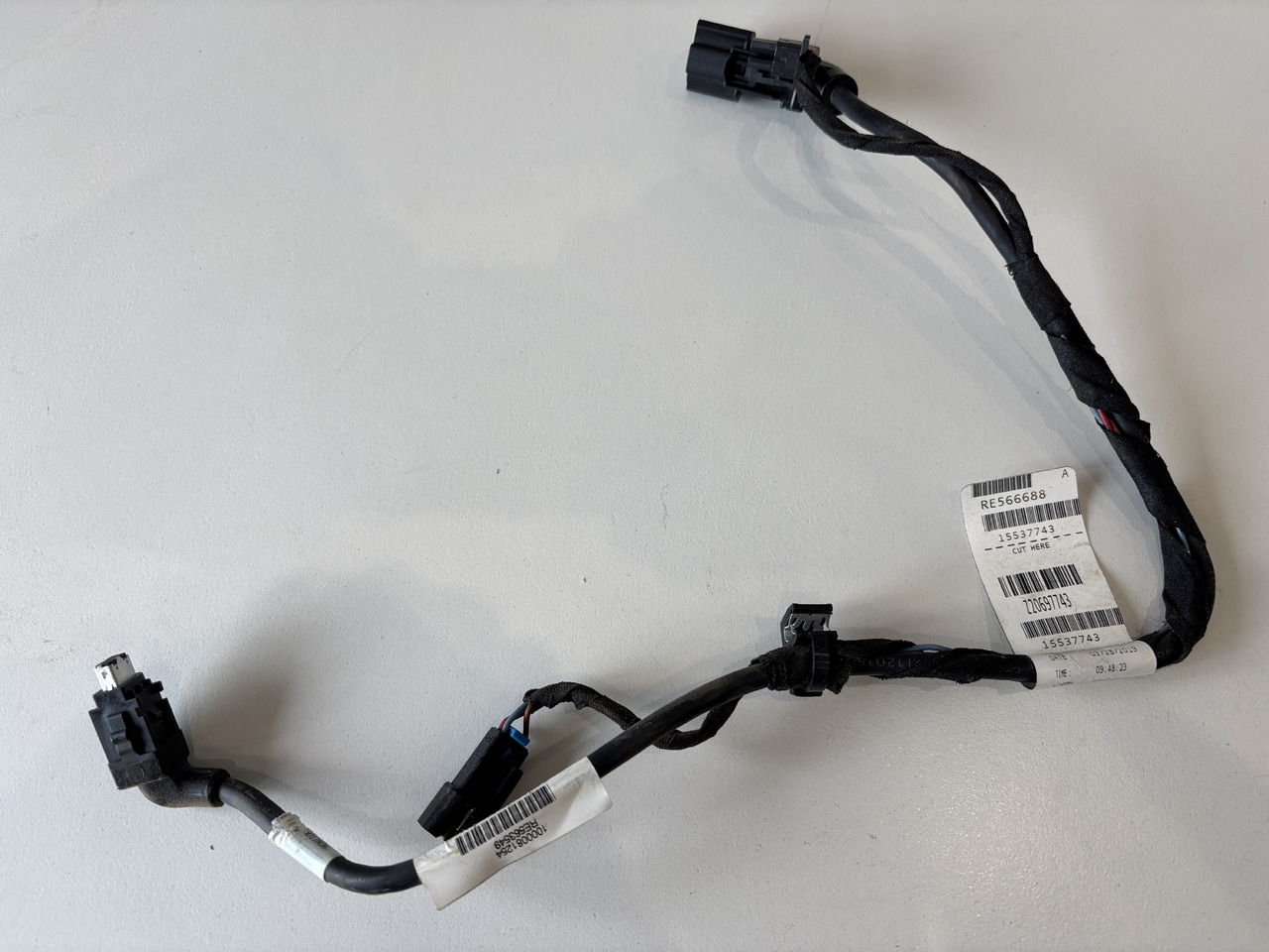 John Deere seria 6000 7000 8000 R - wiązka el. podłokietnika CommandARM RE566688 RE563549 - Кабели/ Провода для Сельскохозяйственной техники: фото 3 John Deere seria 6000 7000 8000 R - wiązka el. podłokietnika CommandARM RE566688 RE563549 - Кабели/ Провода для Сельскохозяйственной техники: фото 3