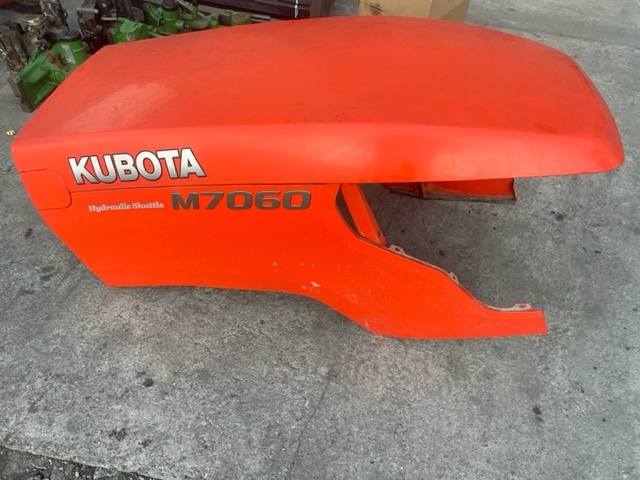 Kubota M7060 Maska - Капот для Сельскохозяйственной техники: фото 2 Kubota M7060 Maska - Капот для Сельскохозяйственной техники: фото 2