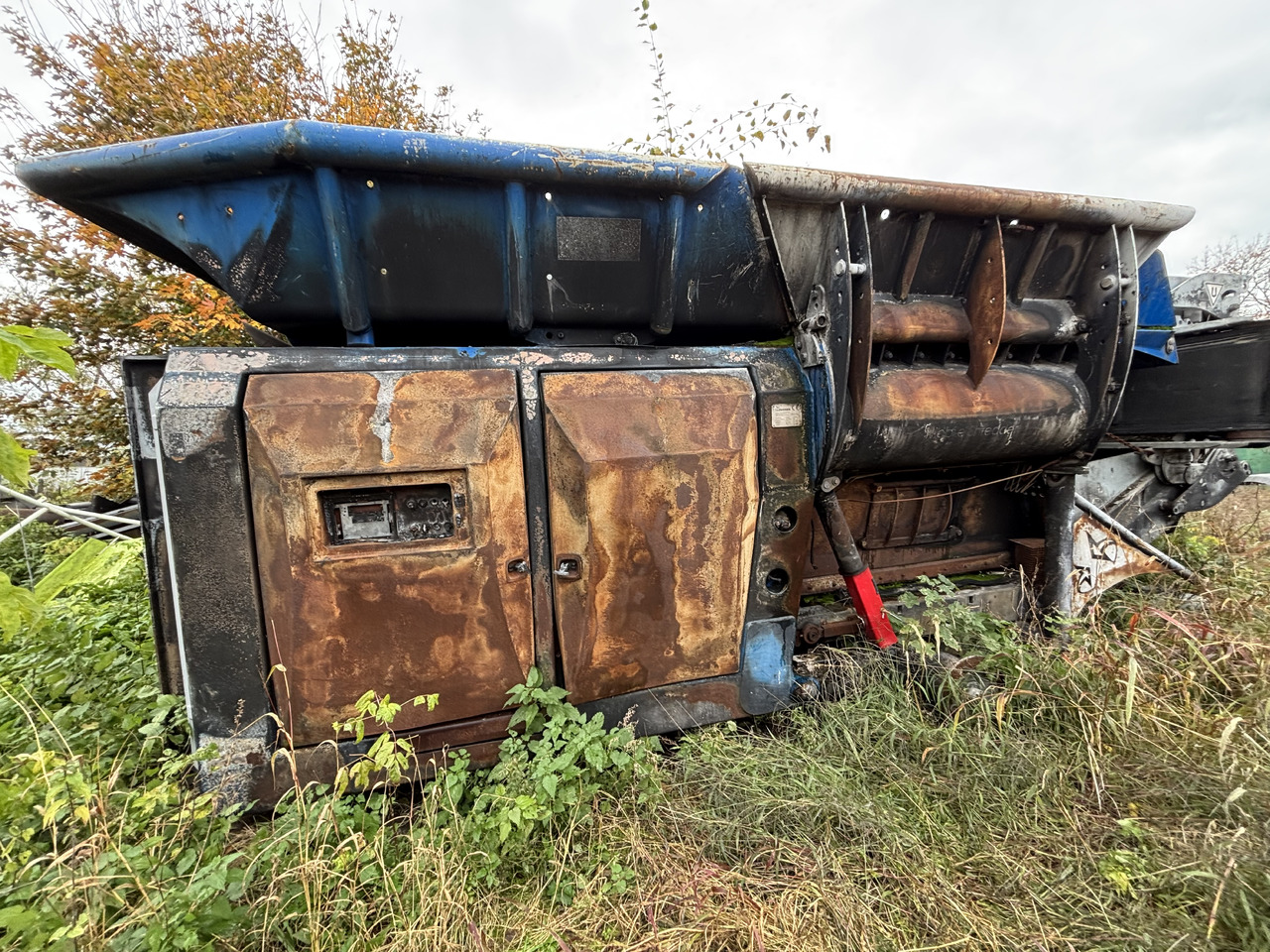 LINDNER Urraco 75 D U75D U-75-D Obudowa Niszczarki Rozdrabniaczy Bębnów Koryto Wanna - Дробилка: фото 1 LINDNER Urraco 75 D U75D U-75-D Obudowa Niszczarki Rozdrabniaczy Bębnów Koryto Wanna - Дробилка: фото 1