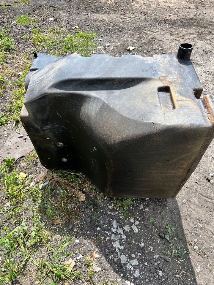 New Holland T80x0 Zbiornik paliwa 87358308 - Топливный бак для Сельскохозяйственной техники: фото 5 New Holland T80x0 Zbiornik paliwa 87358308 - Топливный бак для Сельскохозяйственной техники: фото 5