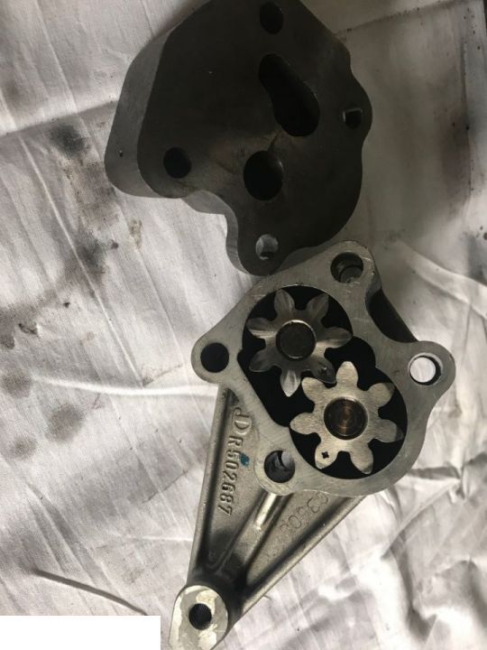 Pompa olejowa silnika John Deere 6068 , R502687 RE502269, RE504914, RE59582 - Масляный насос для Сельскохозяйственной техники: фото 1 Pompa olejowa silnika John Deere 6068 , R502687 RE502269, RE504914, RE59582 - Масляный насос для Сельскохозяйственной техники: фото 1