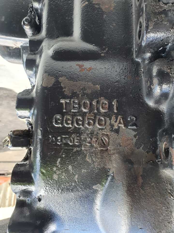 Valtra T150 - Zwolnica - Zwrotnica - Półoś - Skrzynia - Silnik - Siłowniki - Tylny WOM - Поворотный кулак для Сельскохозяйственной техники: фото 2 Valtra T150 - Zwolnica - Zwrotnica - Półoś - Skrzynia - Silnik - Siłowniki - Tylny WOM - Поворотный кулак для Сельскохозяйственной техники: фото 2
