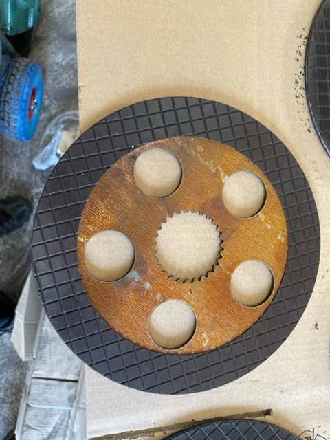 Valtra t140 - t190 tarcze hamulcowe - Тормозной диск для Сельскохозяйственной техники: фото 2 Valtra t140 - t190 tarcze hamulcowe - Тормозной диск для Сельскохозяйственной техники: фото 2