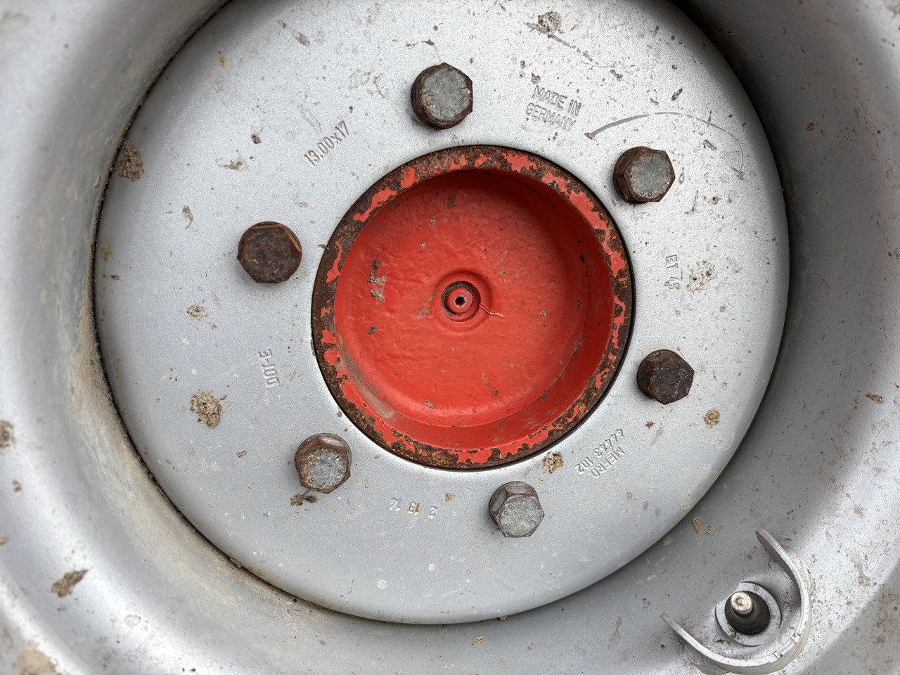 Weidemann 2006 2000rok Felga Opona Koło Przednia Tylna Przód Tył 13.00x17 CZĘŚCI - Колесный диск для Сельскохозяйственной техники: фото 2 Weidemann 2006 2000rok Felga Opona Koło Przednia Tylna Przód Tył 13.00x17 CZĘŚCI - Колесный диск для Сельскохозяйственной техники: фото 2