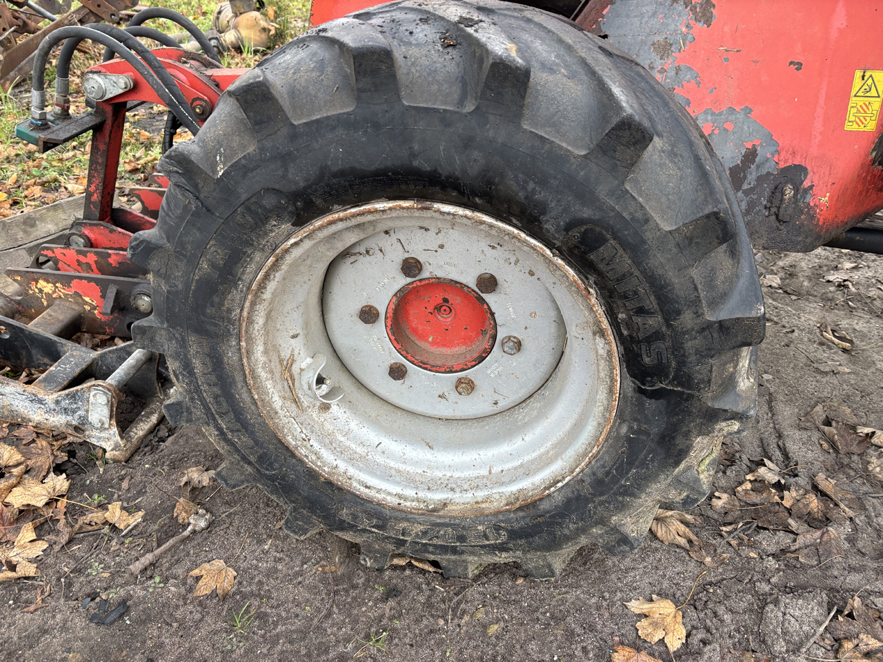 Weidemann 2006 2000rok Felga Opona Koło Przednia Tylna Przód Tył 13.00x17 CZĘŚCI - Колесный диск для Сельскохозяйственной техники: фото 3 Weidemann 2006 2000rok Felga Opona Koło Przednia Tylna Przód Tył 13.00x17 CZĘŚCI - Колесный диск для Сельскохозяйственной техники: фото 3