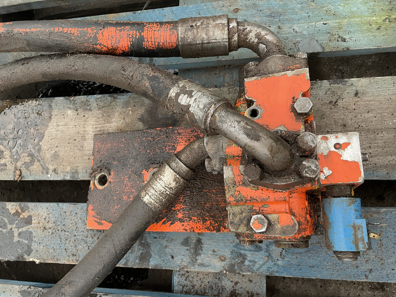 ZF 4PW45H1 Zettelmayer Volvo - skrzynia biegów - rozdzielacz hydrauliczny PUV07V7 - Коробка передач для Сельскохозяйственной техники: фото 1 ZF 4PW45H1 Zettelmayer Volvo - skrzynia biegów - rozdzielacz hydrauliczny PUV07V7 - Коробка передач для Сельскохозяйственной техники: фото 1