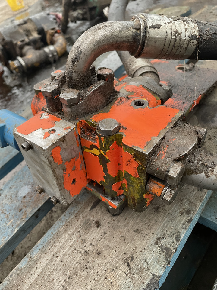 ZF 4PW45H1 Zettelmayer Volvo - skrzynia biegów - rozdzielacz hydrauliczny PUV07V7 - Коробка передач для Сельскохозяйственной техники: фото 3 ZF 4PW45H1 Zettelmayer Volvo - skrzynia biegów - rozdzielacz hydrauliczny PUV07V7 - Коробка передач для Сельскохозяйственной техники: фото 3