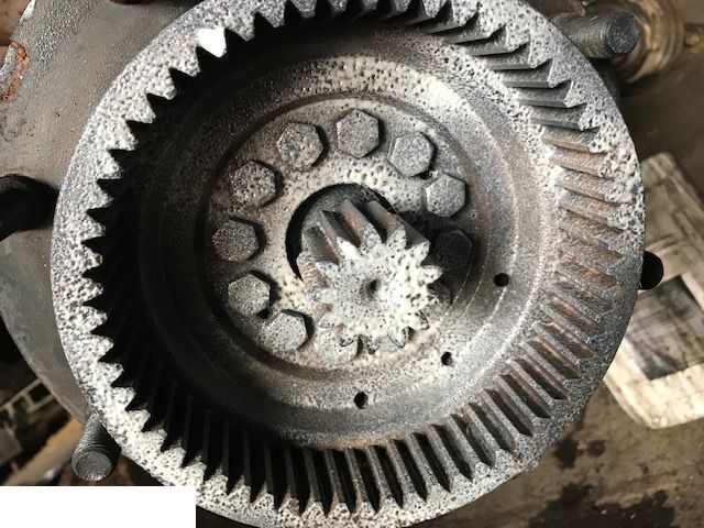 Zwolnica Valtra 900-4 - Бортовой редуктор для Сельскохозяйственной техники: фото 4 Zwolnica Valtra 900-4 - Бортовой редуктор для Сельскохозяйственной техники: фото 4