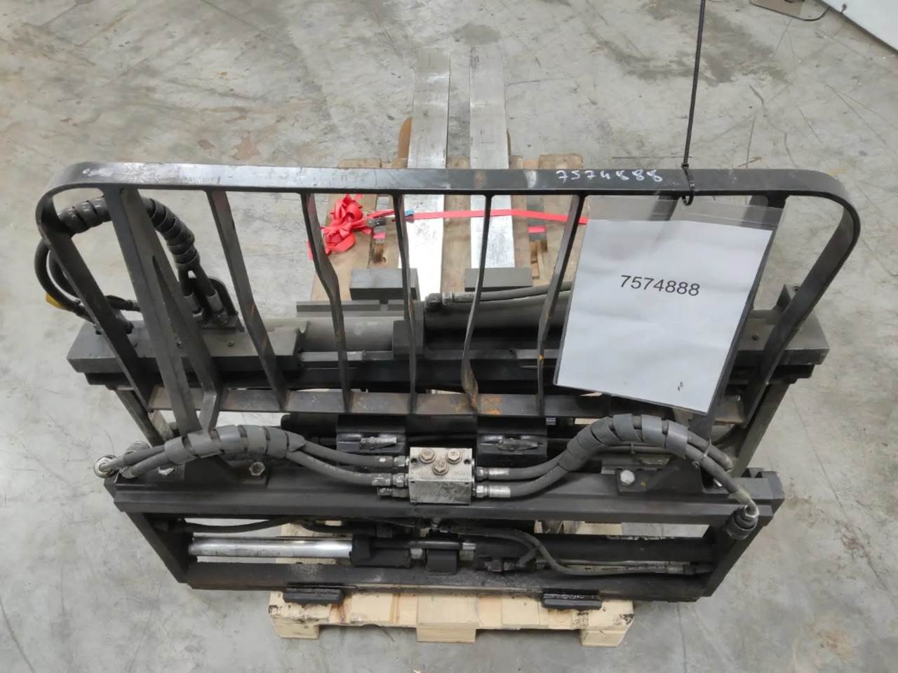 Attachment package 2 pieces - Навесное оборудование для Погрузочно-разгрузочной техники: фото 4 Attachment package 2 pieces - Навесное оборудование для Погрузочно-разгрузочной техники: фото 4