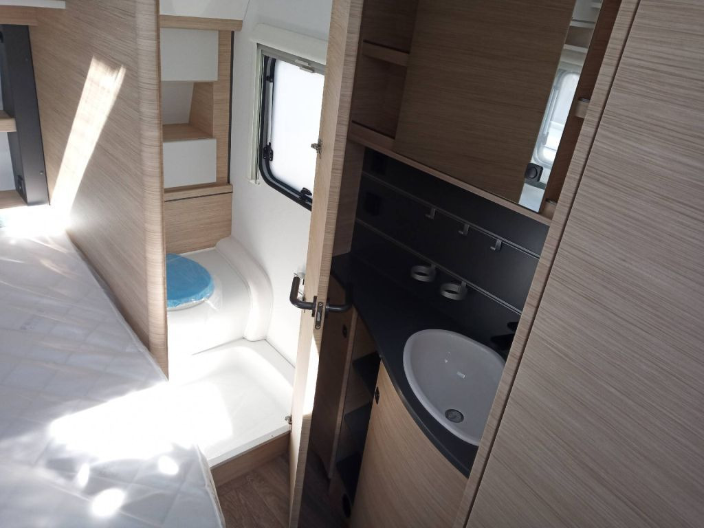 Прицеп дача Fendt Apero Activ 390 FH 2026 1700Kg "Brenta": фото 12 Прицеп дача Fendt Apero Activ 390 FH 2026 1700Kg "Brenta": фото 12