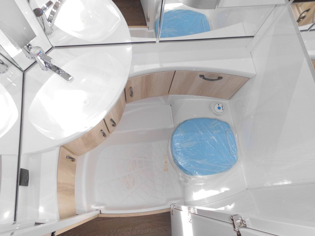 Прицеп дача Hobby De Luxe 460 LU Lagerabverkauf!: фото 15
