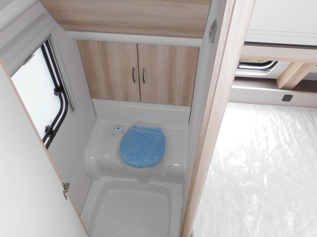 Прицеп дача Hobby De Luxe 460 UFe 2026 1500kg. Ambiente: фото 15