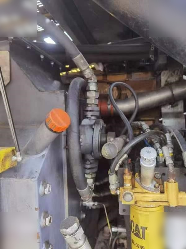 2011 ATLAS COPCO ROC L8-30 - Буровая машина: фото 2 2011 ATLAS COPCO ROC L8-30 - Буровая машина: фото 2