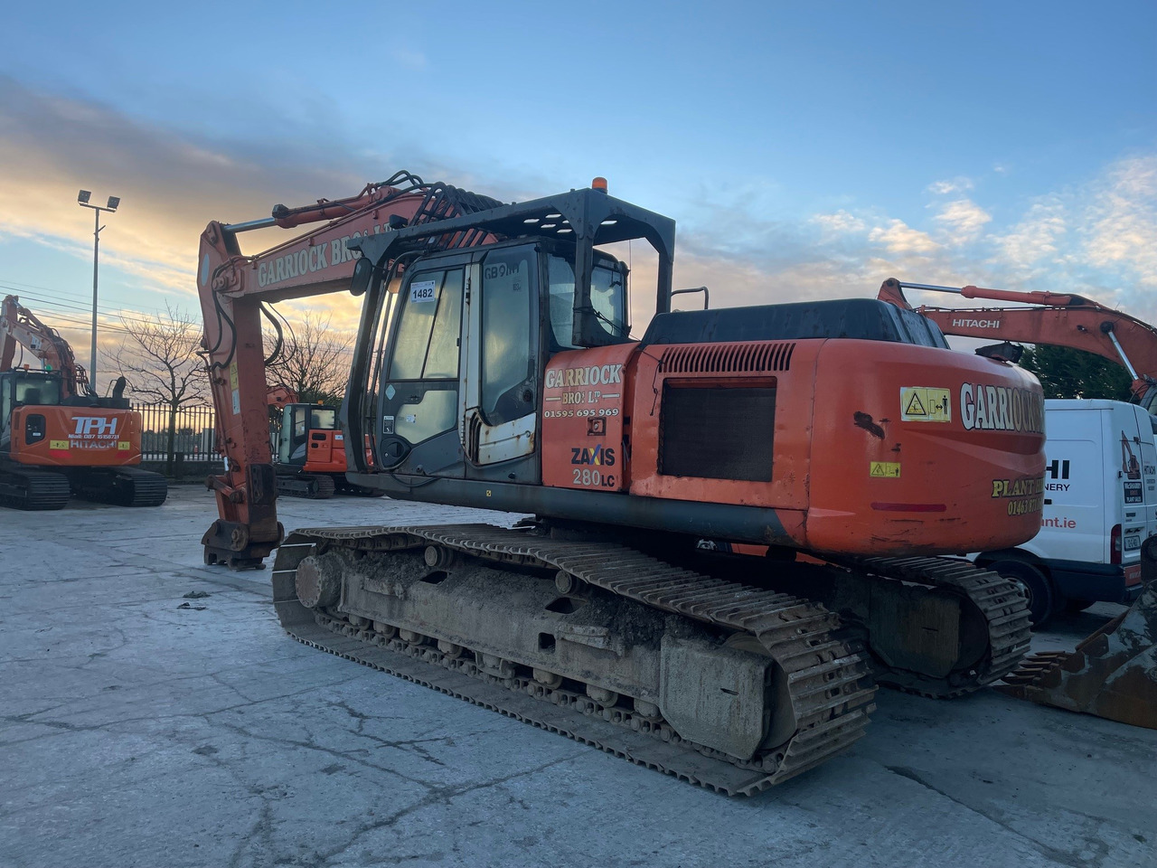 HITACHI ZX280LC-3 - Строительная техника для Гусеничных экскаваторов: фото 5 HITACHI ZX280LC-3 - Строительная техника для Гусеничных экскаваторов: фото 5