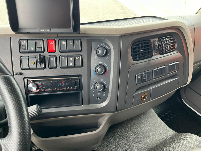 Грузовик с закрытым кузовом DAF LF 290 4x2 BOX L=7412 mm: фото 20