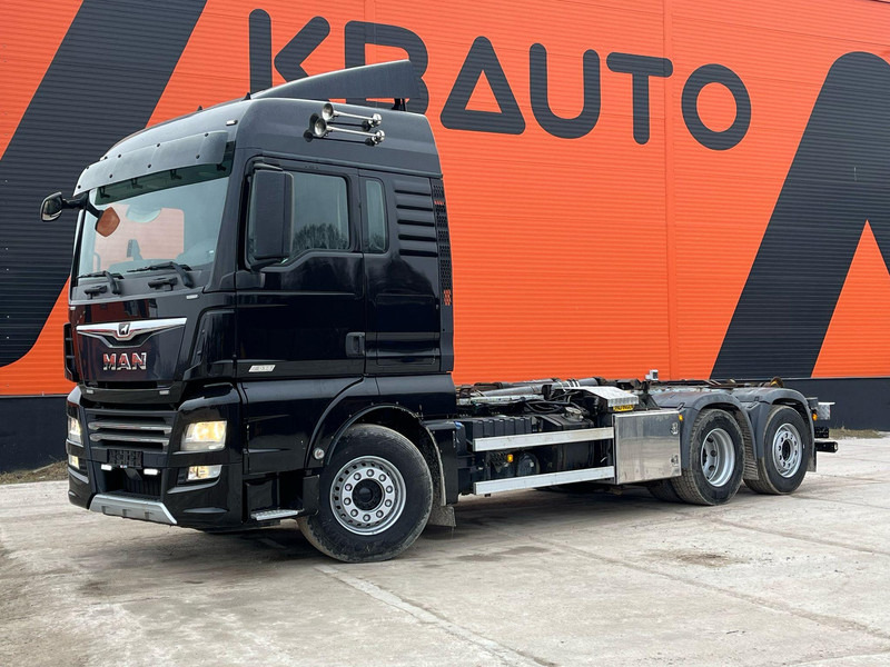 MAN TGX 26.580 6x2 PALFINGER T 20 ton / L=5400 mm / XLX CAB / INTARDER - Крюковой мультилифт: фото 1 MAN TGX 26.580 6x2 PALFINGER T 20 ton / L=5400 mm / XLX CAB / INTARDER - Крюковой мультилифт: фото 1