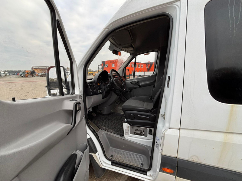 Микроавтобус, Пассажирский фургон Mercedes-Benz Sprinter 516 CDI 4x2 19+1 SEATS: фото 9