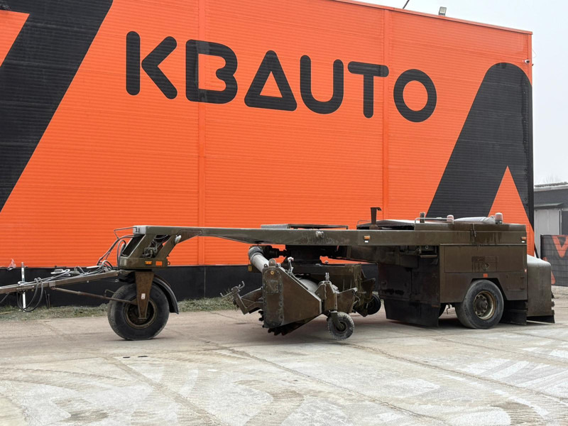 SCHÖRLING P17FV BROOM / BLOWER / 3053 HOURS - Подметально-уборочная машина: фото 1 SCHÖRLING P17FV BROOM / BLOWER / 3053 HOURS - Подметально-уборочная машина: фото 1