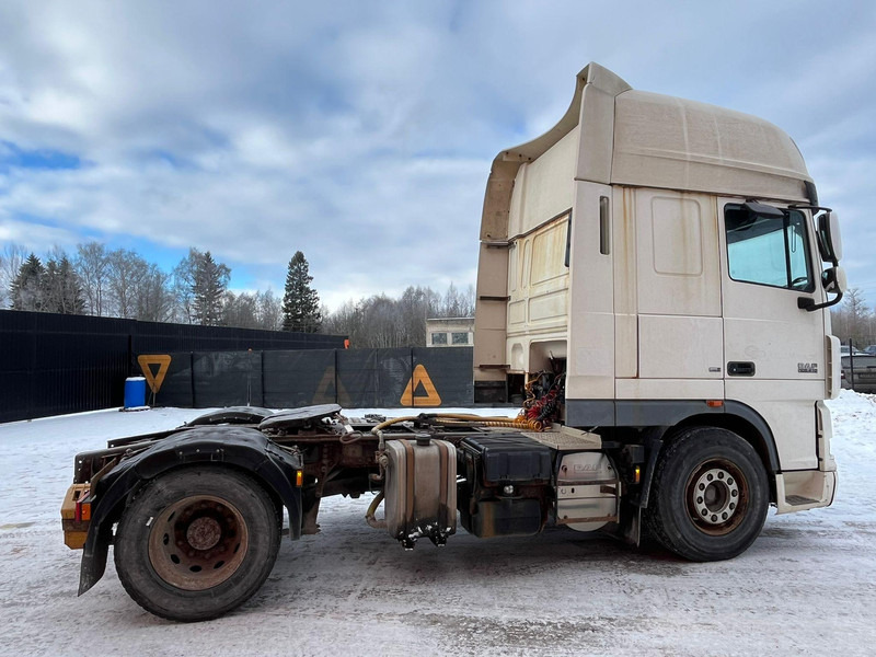 DAF XF 105.410 4x2 NOT ROADWORTHY ! / HYDRAULICS - Тягач: фото 5 DAF XF 105.410 4x2 NOT ROADWORTHY ! / HYDRAULICS - Тягач: фото 5