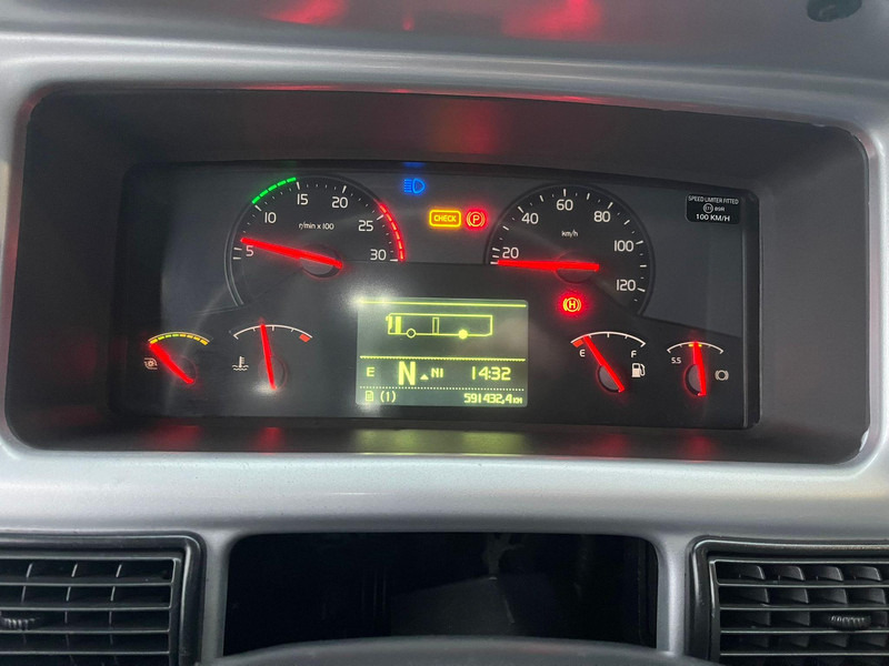 Туристический автобус Volvo B11R 9900 6x2*4 58 SEATS / AC / AUXILIARY HEATING / WC: фото 12 Туристический автобус Volvo B11R 9900 6x2*4 58 SEATS / AC / AUXILIARY HEATING / WC: фото 12