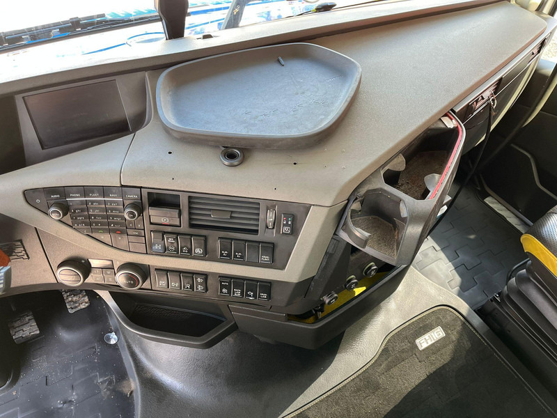 Volvo FH 16 750 6x4 HYDRAULICS лизинг Volvo FH 16 750 6x4 HYDRAULICS: фото 18 Volvo FH 16 750 6x4 HYDRAULICS лизинг Volvo FH 16 750 6x4 HYDRAULICS: фото 18