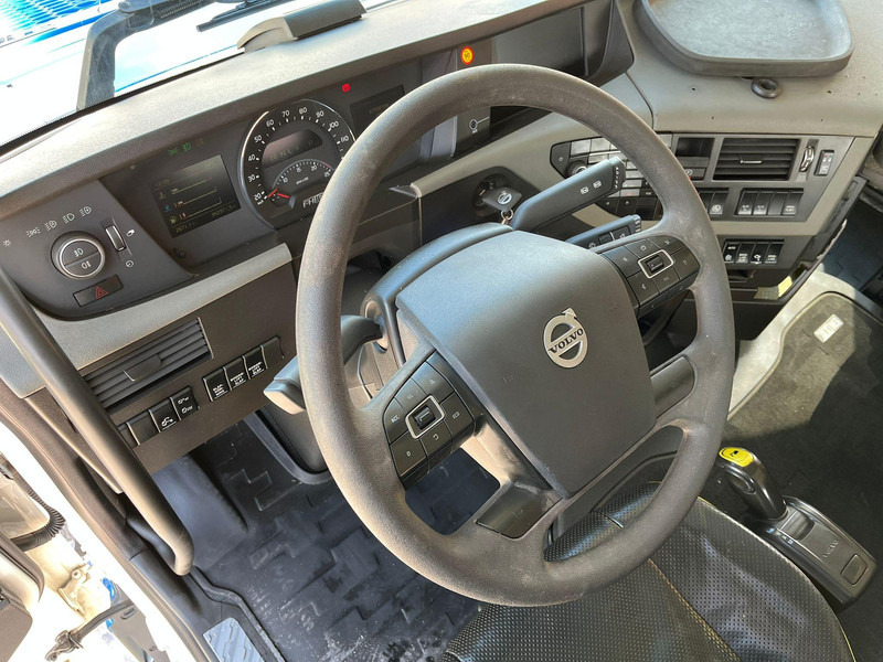 Volvo FH 16 750 6x4 HYDRAULICS лизинг Volvo FH 16 750 6x4 HYDRAULICS: фото 14 Volvo FH 16 750 6x4 HYDRAULICS лизинг Volvo FH 16 750 6x4 HYDRAULICS: фото 14