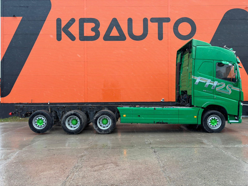 Volvo FH 540 8x4*4 9 TON FRONT AXLE / RETARDER / CHASSIS L=7989 mm - Грузовик-шасси: фото 5 Volvo FH 540 8x4*4 9 TON FRONT AXLE / RETARDER / CHASSIS L=7989 mm - Грузовик-шасси: фото 5