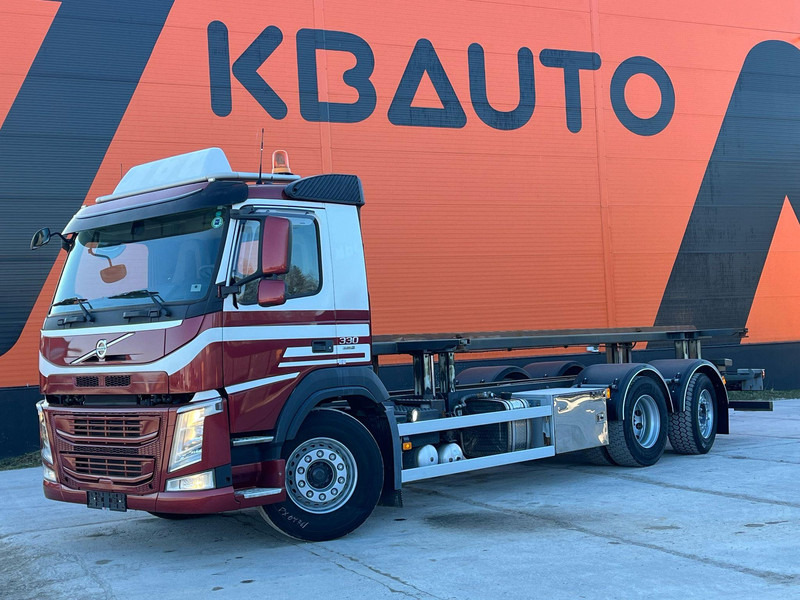 Volvo FM 330 6x2*4 ONLY 57587 km !!! / HYDRAULICS / CHASSIS L=7740 MM - Грузовик-шасси: фото 1 Volvo FM 330 6x2*4 ONLY 57587 km !!! / HYDRAULICS / CHASSIS L=7740 MM - Грузовик-шасси: фото 1