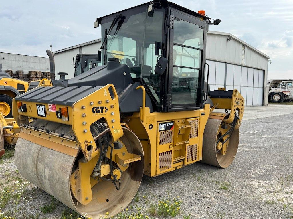 Caterpillar CD54B - Дорожный каток: фото 2 Caterpillar CD54B - Дорожный каток: фото 2