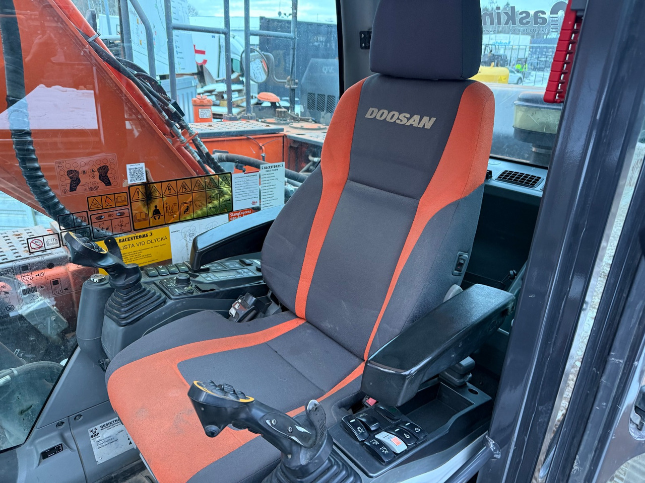 DOOSAN DX235LC-5 - Гусеничный экскаватор: фото 4 DOOSAN DX235LC-5 - Гусеничный экскаватор: фото 4