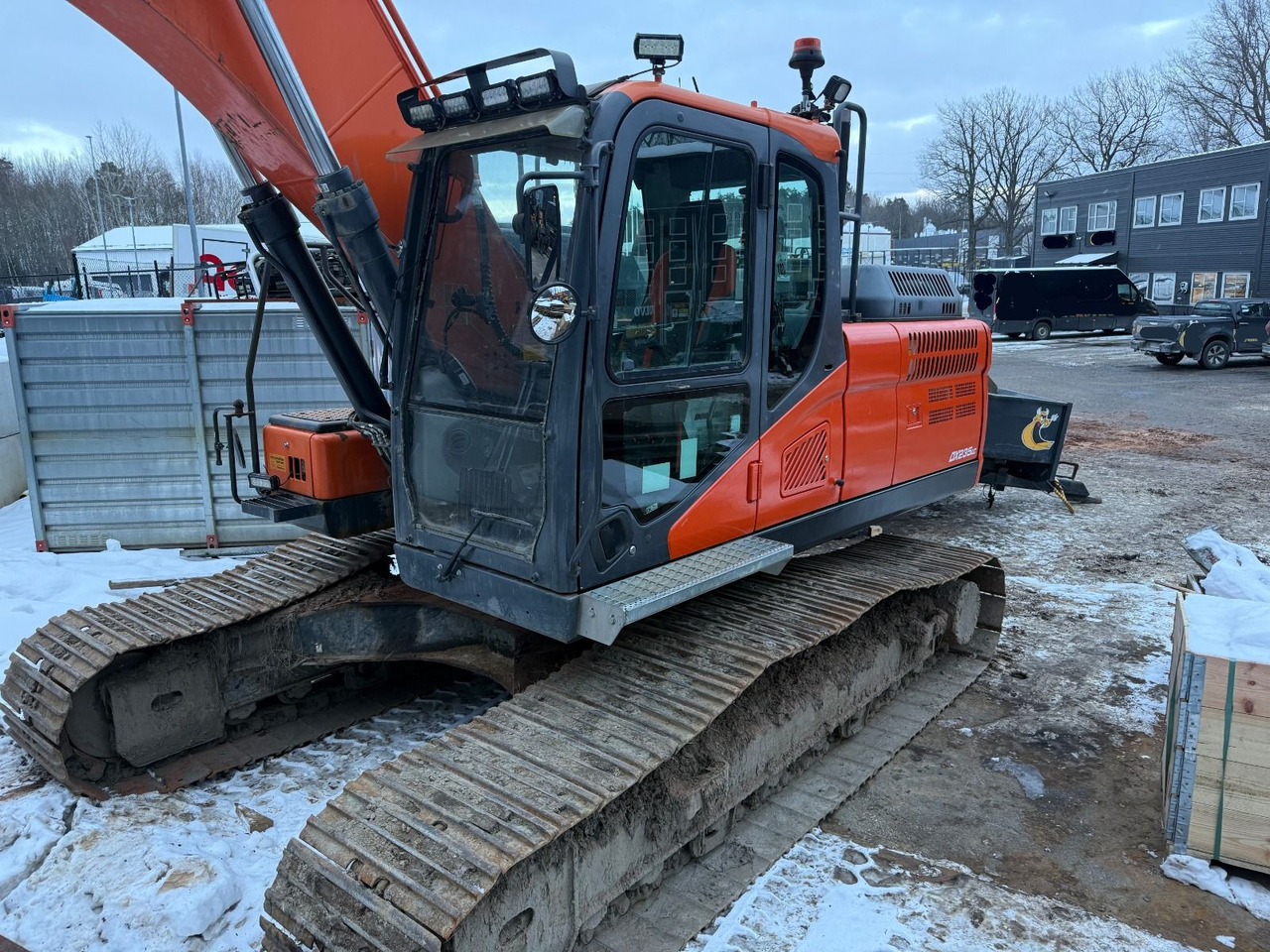 DOOSAN DX235LC-5 - Гусеничный экскаватор: фото 1 DOOSAN DX235LC-5 - Гусеничный экскаватор: фото 1