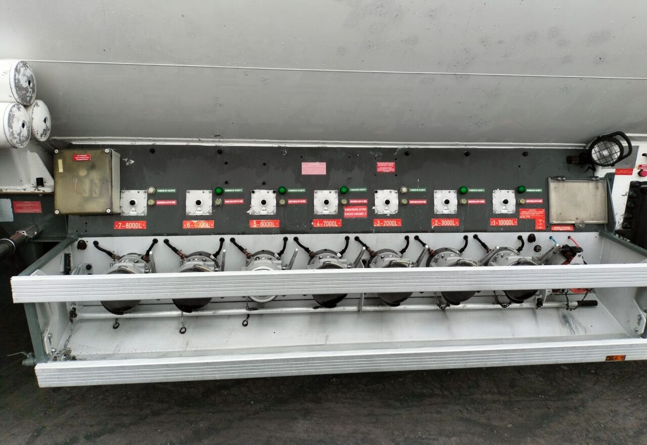 Полуприцеп-цистерна для транспортировки топлива Magyar: фото 9 Полуприцеп-цистерна для транспортировки топлива Magyar: фото 9