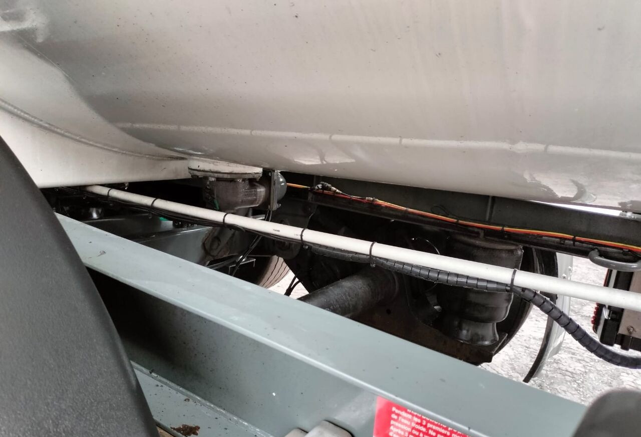 Полуприцеп-цистерна для транспортировки топлива Magyar: фото 11 Полуприцеп-цистерна для транспортировки топлива Magyar: фото 11