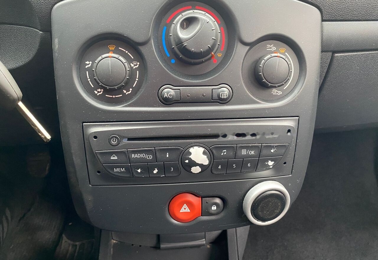 Хэтчбек Renault Clio III: фото 15 Хэтчбек Renault Clio III: фото 15