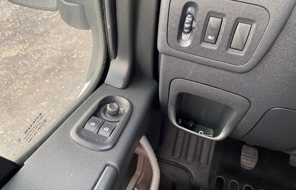 Грузовик-шасси, Лёгкий коммерческий автомобиль Renault Master: фото 12