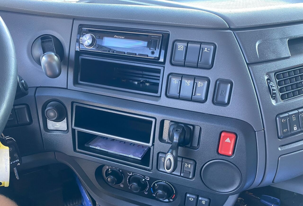 Тягач DAF XF105.510: фото 11