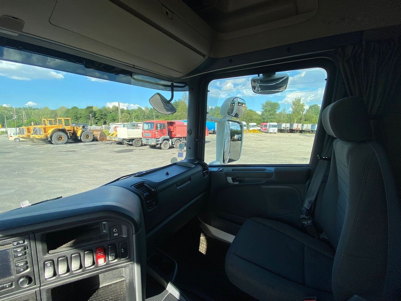 Тягач Scania R490: фото 16