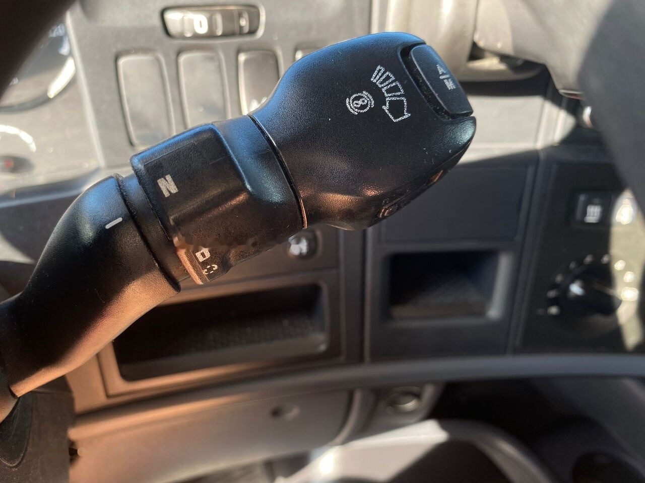 Тягач Scania R490: фото 14